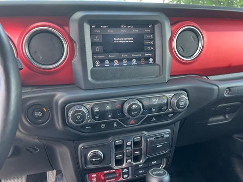 Used 2021 Jeep Wrangler Unlimited Rubicon w/ Steel Bumper Group AWD/4WD image 17
