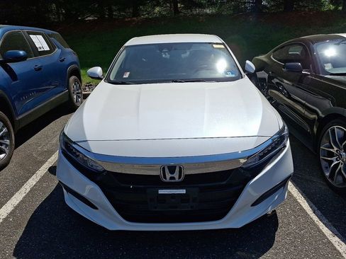 Used 2018 Honda Accord LX image 2