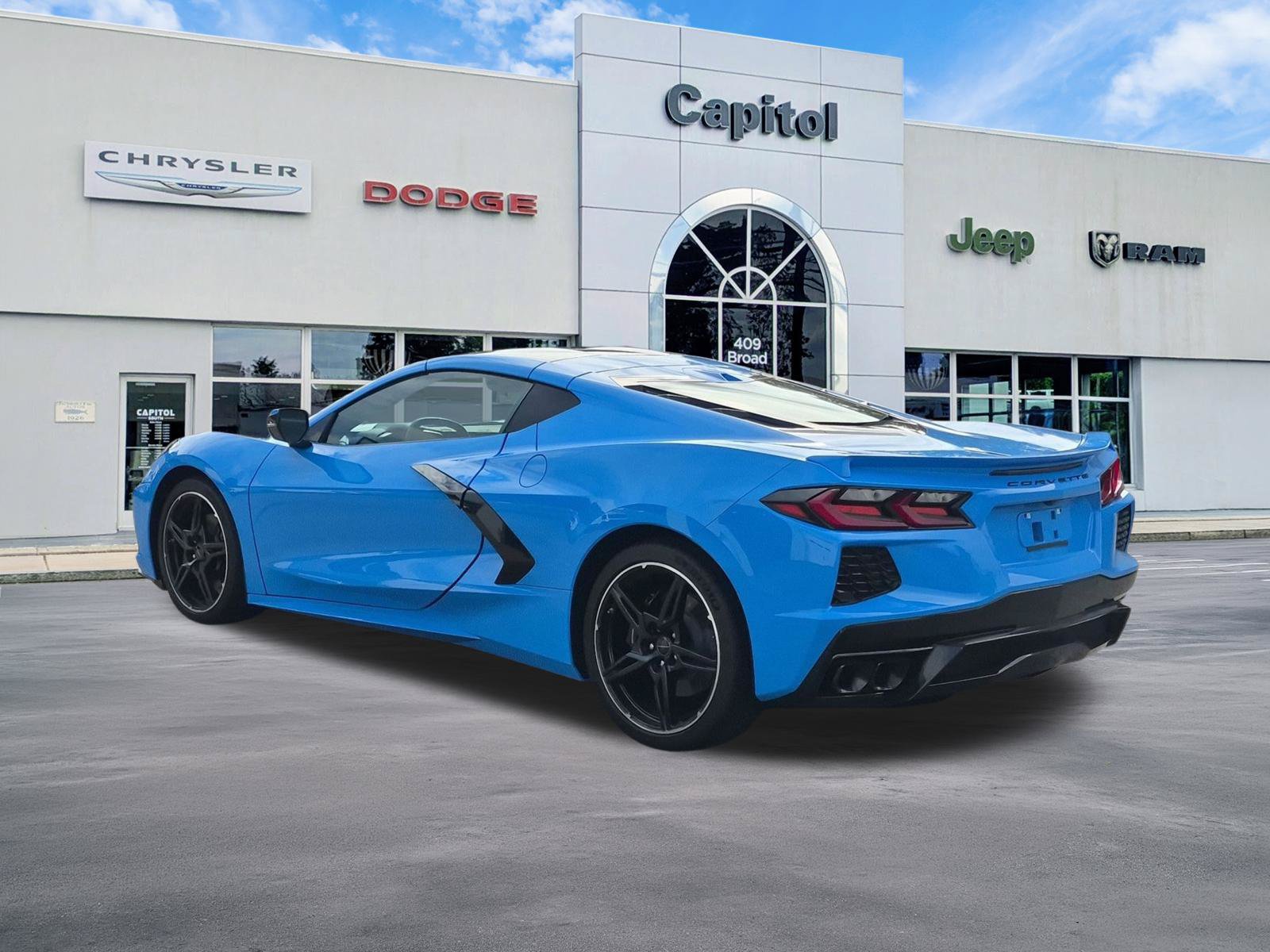 Used 2024 Chevrolet Corvette Stingray Premium Cpe RWD image 5