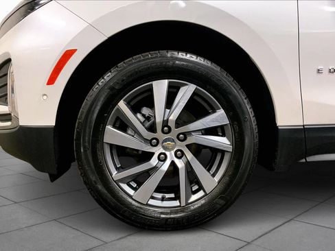Used 2022 Chevrolet Equinox Premier image 11