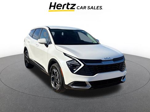 Used 2025 Kia Sportage LX image 1