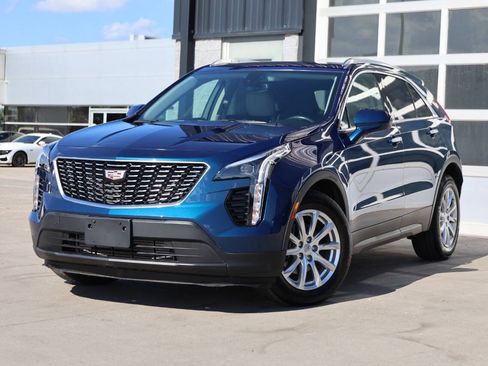 Used 2019 Cadillac XT4 Luxury AWD/4WD image 3
