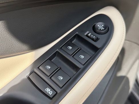 Used 2019 Buick Envision Essence image 28