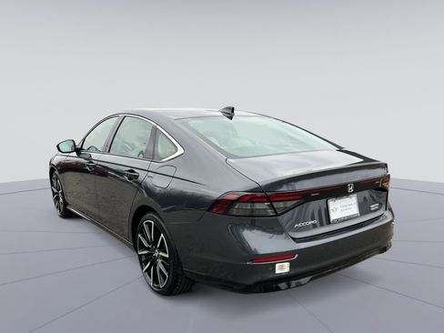Used 2025 Honda Accord Touring image 7