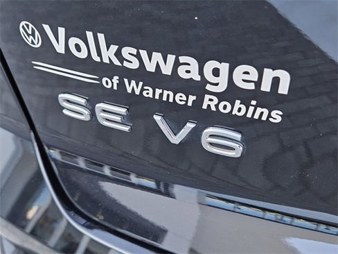 Used 2023 Volkswagen Atlas Cross Sport SE w/ Panoramic Sunroof Package image 11