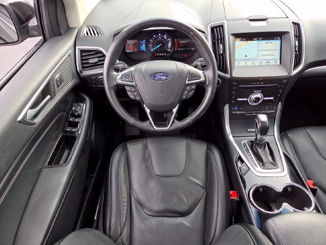 Used 2018 Ford Edge Titanium w/ Equipment Group 301A AWD/4WD image 22