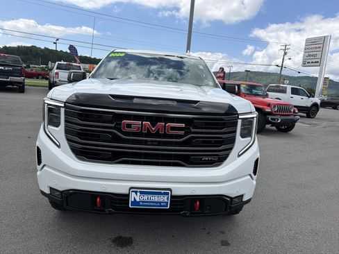 Used 2026 GMC Sierra 1500 AT4 w/ Technology Package AWD/4WD image 2