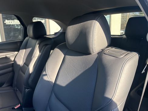 Used 2023 MAZDA CX-9 Touring image 5