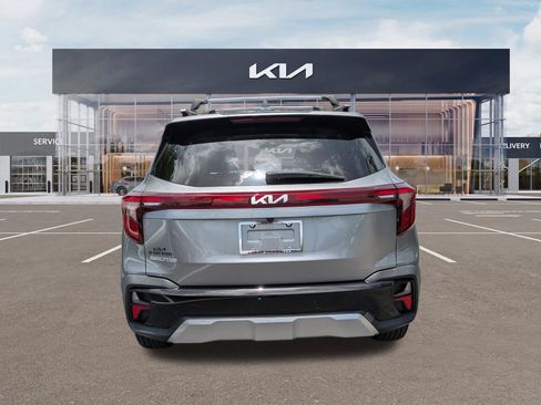 Certified 2024 Kia Seltos S FWD image 5