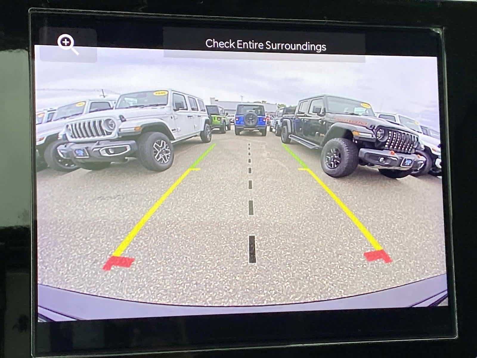Certified 2023 Jeep Grand Cherokee Laredo X AWD/4WD image 32