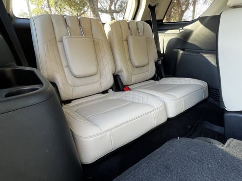 Used 2017 Ford Explorer Platinum image 49