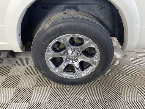 Used 2016 RAM 1500 Laramie w/ Convenience Group image 18