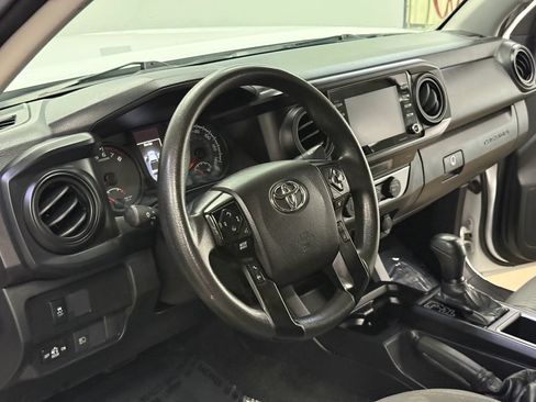 Used 2021 Toyota Tacoma SR AWD/4WD image 14