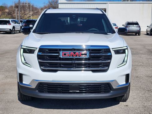 Used 2025 GMC Acadia Elevation image 2