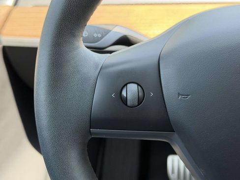 Used 2024 Tesla Model Y Performance AWD/4WD image 6
