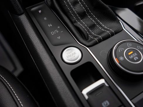 Used 2023 Volkswagen Atlas SE w/ Black Wheel Package image 22