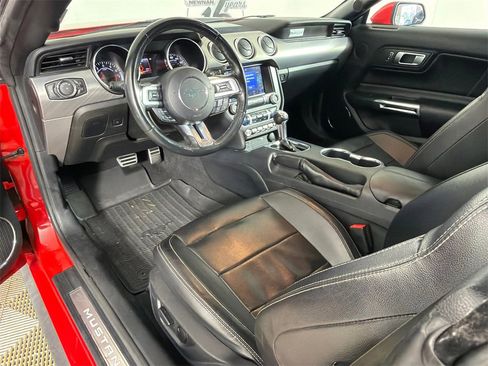 Used 2021 Ford Mustang Premium image 19