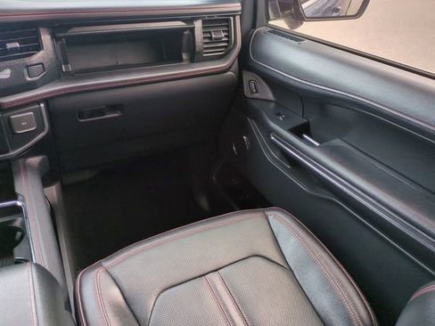 Used 2023 Ford Expedition Limited RWD image 18