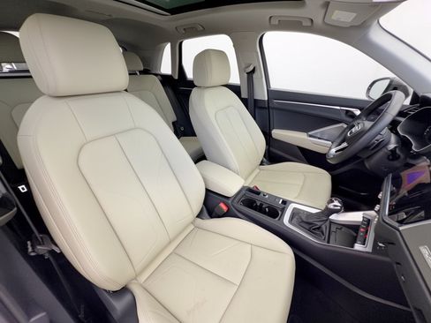 Certified 2024 Audi Q3 2.0T Premium AWD/4WD image 30
