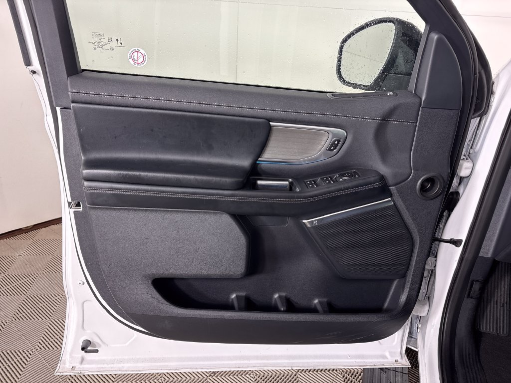 Certified 2025 Ford Expedition Max Platinum AWD/4WD image 16