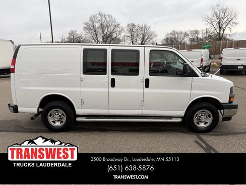 Used 2024 Chevrolet Express 2500 w/ Driver Convenience Package image 14