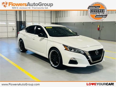 Used 2022 Nissan Altima 2.5 SR image 1