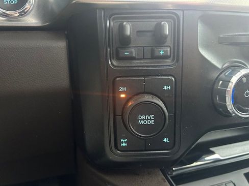 Used 2025 Ford F250 King Ranch AWD/4WD image 31
