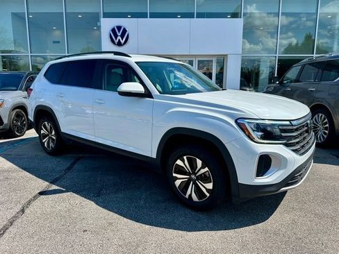 Used 2024 Volkswagen Atlas SE FWD image 1