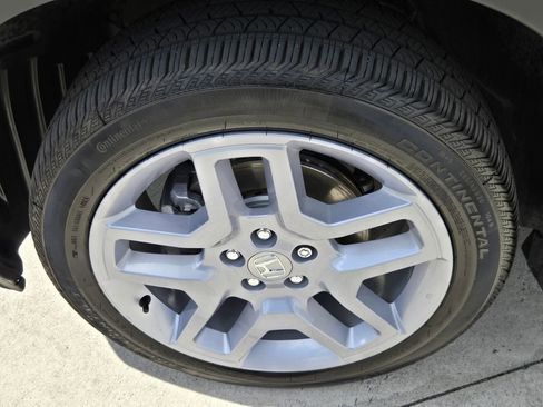 Used 2025 Honda Passport EX-L image 10