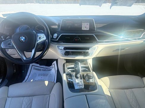 Used 2018 BMW 750i xDrive image 15