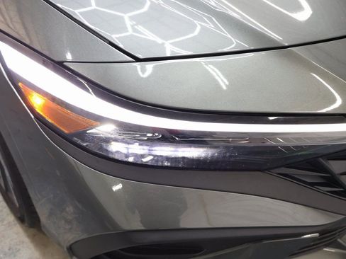 Used 2025 Hyundai Elantra Sport image 24