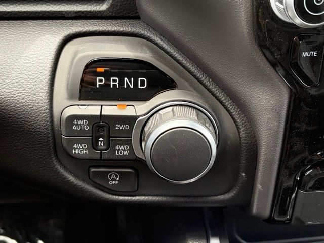 New 2026 RAM 1500 Big Horn AWD/4WD image 26