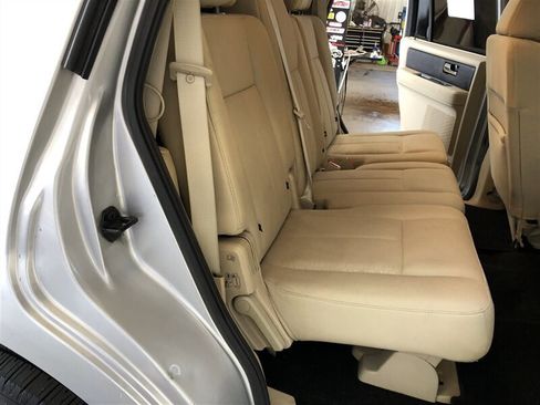 Used 2016 Ford Expedition XL image 21