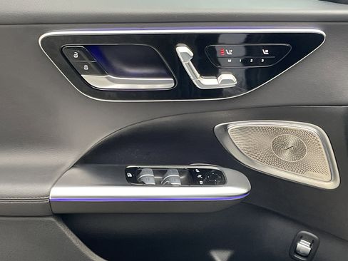 Certified 2025 Mercedes-Benz C 300 Sedan image 19