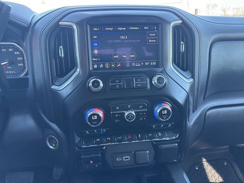 Used 2022 GMC Sierra 1500 AT4 w/ AT4 Premium Package image 19