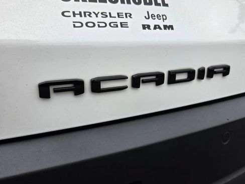 Used 2022 GMC Acadia SLE w/ Driver Convenience Package FWD image 12