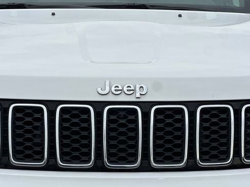 Used 2022 Jeep Grand Cherokee Limited w/ Trailer Tow Group IV image 49