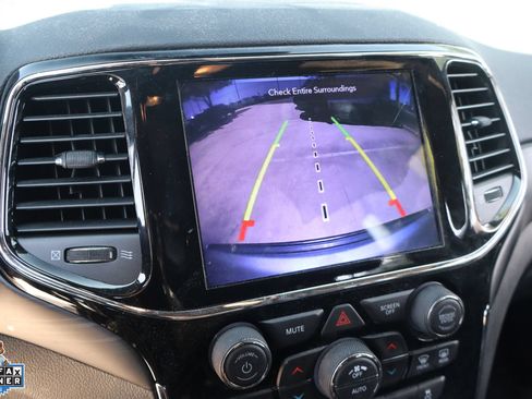 Used 2020 Jeep Grand Cherokee Altitude RWD image 22