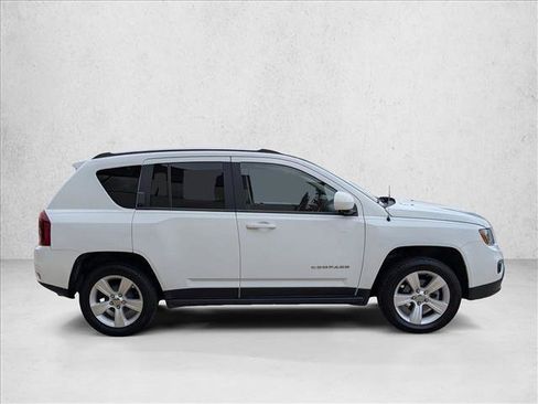 Used 2015 Jeep Compass High Altitude FWD image 4