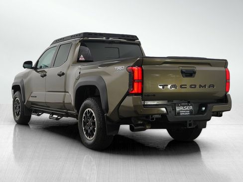 Used 2024 Toyota Tacoma TRD Off-Road image 3