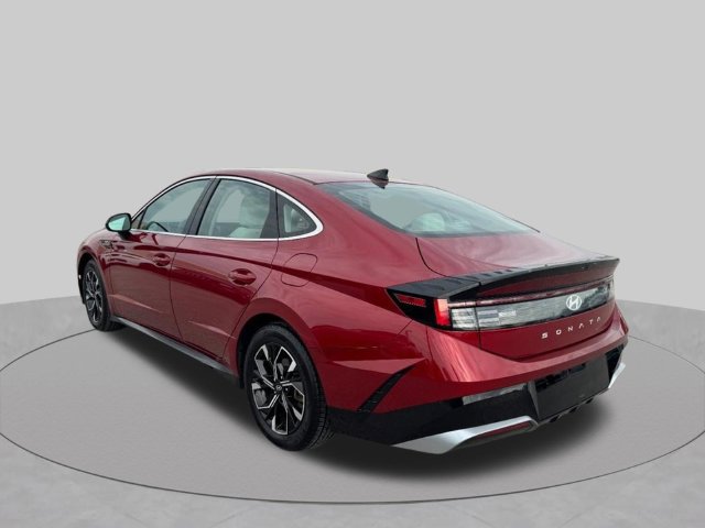 Used 2025 Hyundai Sonata SEL FWD image 7