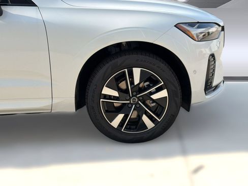 New 2026 Volvo XC60 B5 Plus w/ Protection Package Premier AWD/4WD image 11