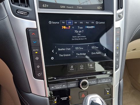 Used 2019 INFINITI Q50 Luxe w/ Essential Package (3.0T Luxe) AWD/4WD image 16
