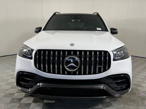 Used 2025 Mercedes-Benz GLS 63 AMG 4MATIC image 11