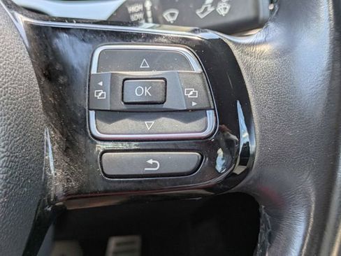 Used 2019 Volkswagen Beetle 2.0T S FWD image 21