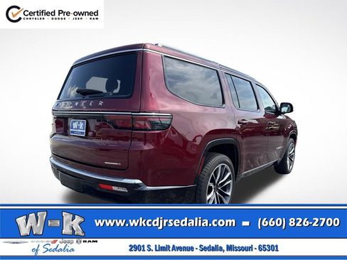 Certified 2022 Jeep Wagoneer Series III w/ Premium Group I AWD/4WD image 9