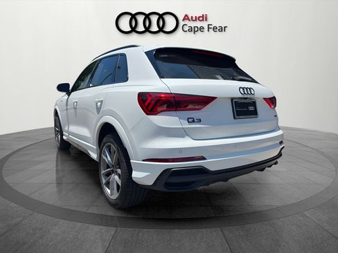 Certified 2025 Audi Q3 2.0T Premium w/ Convenience Package AWD/4WD image 3