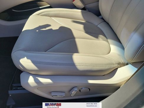 Used 2020 Lincoln Nautilus Reserve w/ Cargo Utility Package FWD image 16