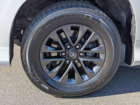 Used 2022 Lexus GX 460 Premium image 10