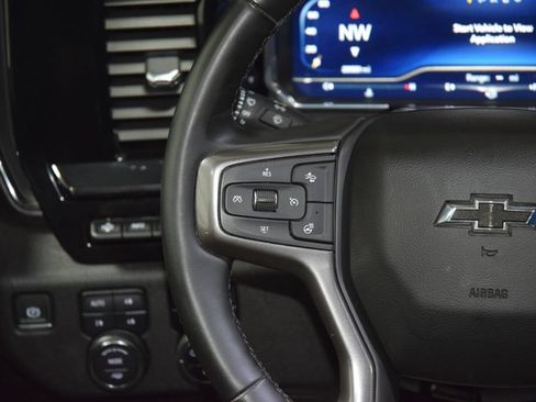 Used 2024 Chevrolet Silverado 2500 ZR2 w/ Technology Package AWD/4WD image 42